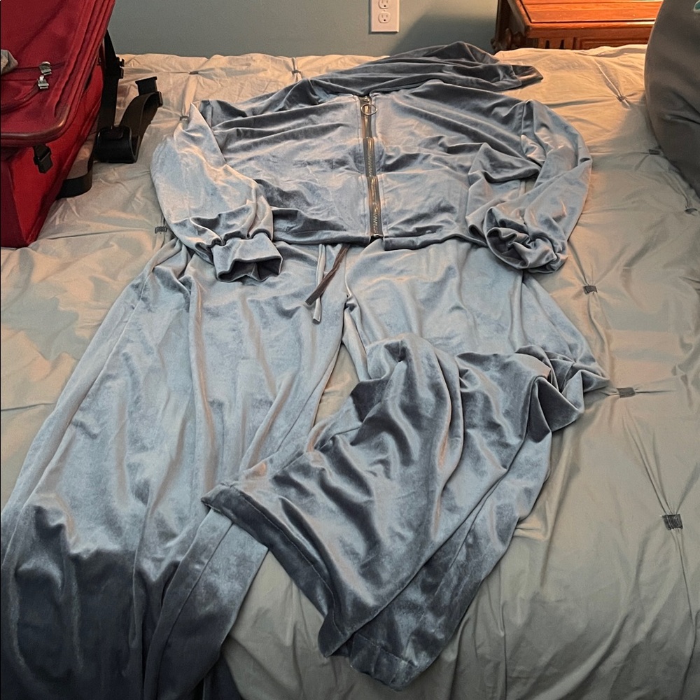 Grey Pants Set - Picture 3 of 9
